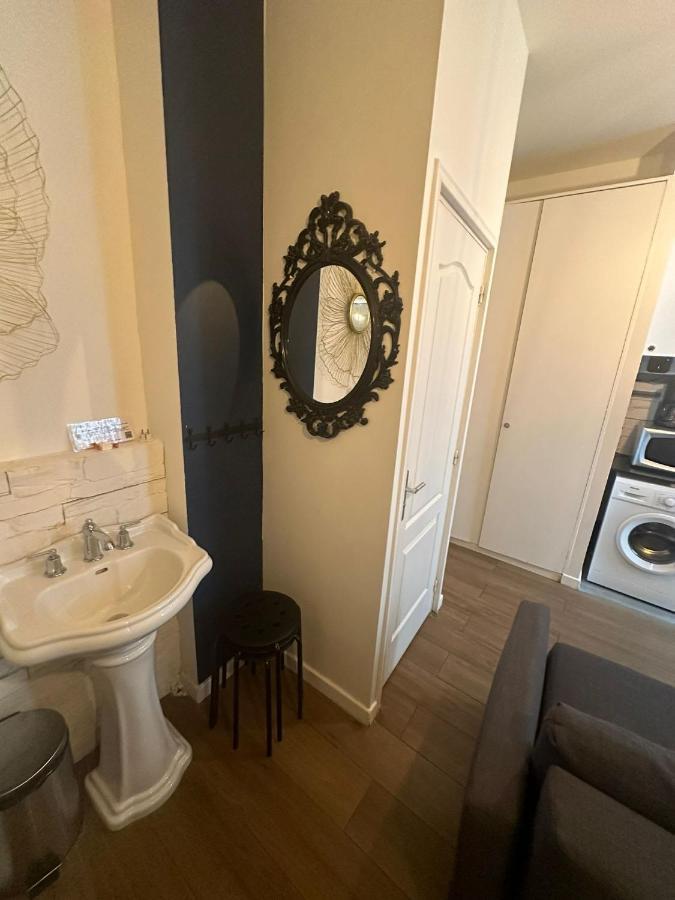 Super Location Meets Charming Studio -Ecole Militaries Champ De Mars - 7Th Arrondisment Appartement Parijs Buitenkant foto